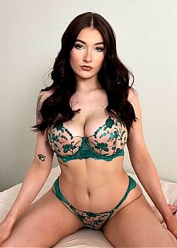Jade Hutchison image 1 of 4